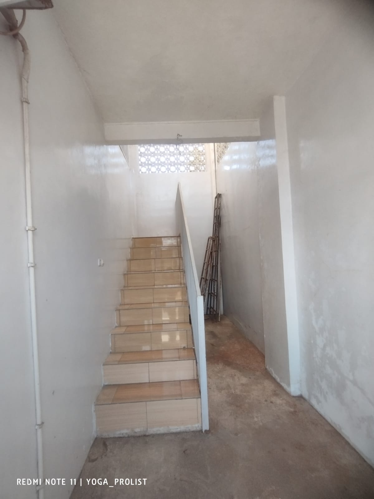   DISEWAKAN RUKO 2 LANTAI HOOK PEREMPATAN KRAMAT, KEMBARAN view 6