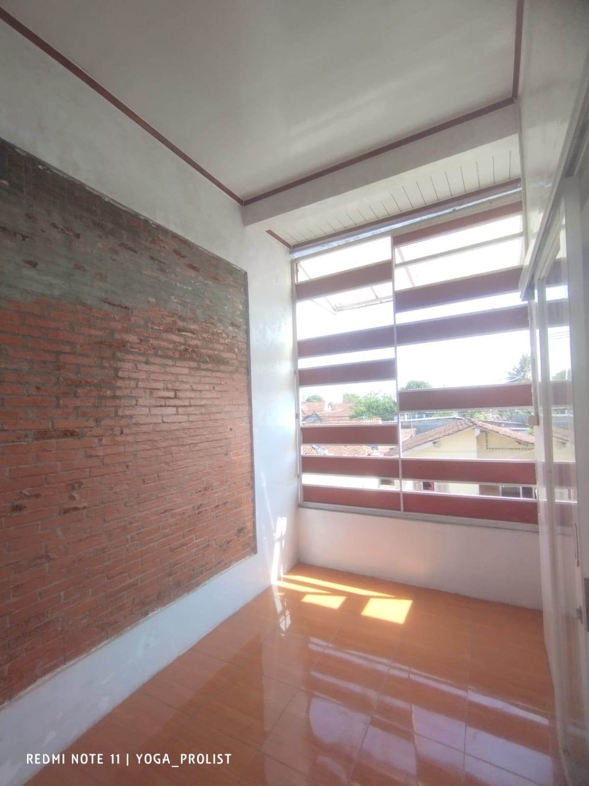   DISEWAKAN RUKO 2 LANTAI HOOK PEREMPATAN KRAMAT, KEMBARAN view 10