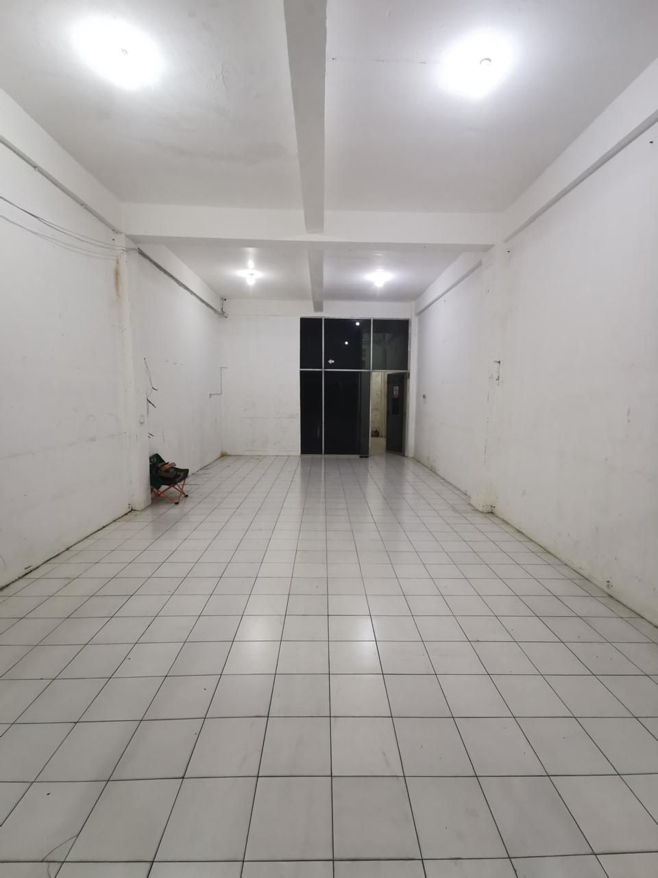 Disewakan Ruko 3 Lantai Premium Depan Azko Purwokerto view 3