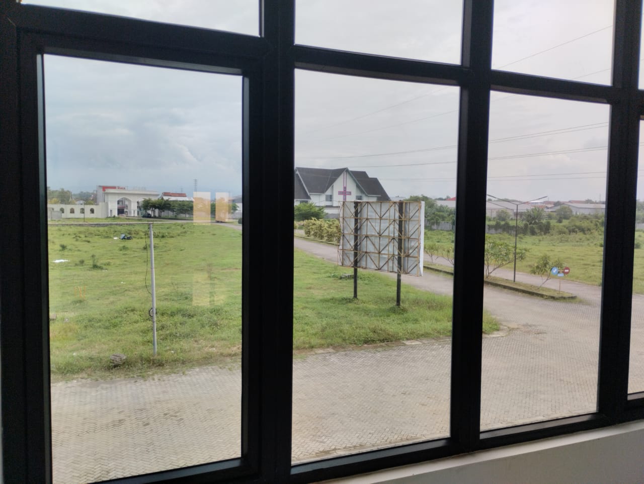 Disewakan Ruko Di Kawasan Graha Timur Commercial Residence view 3