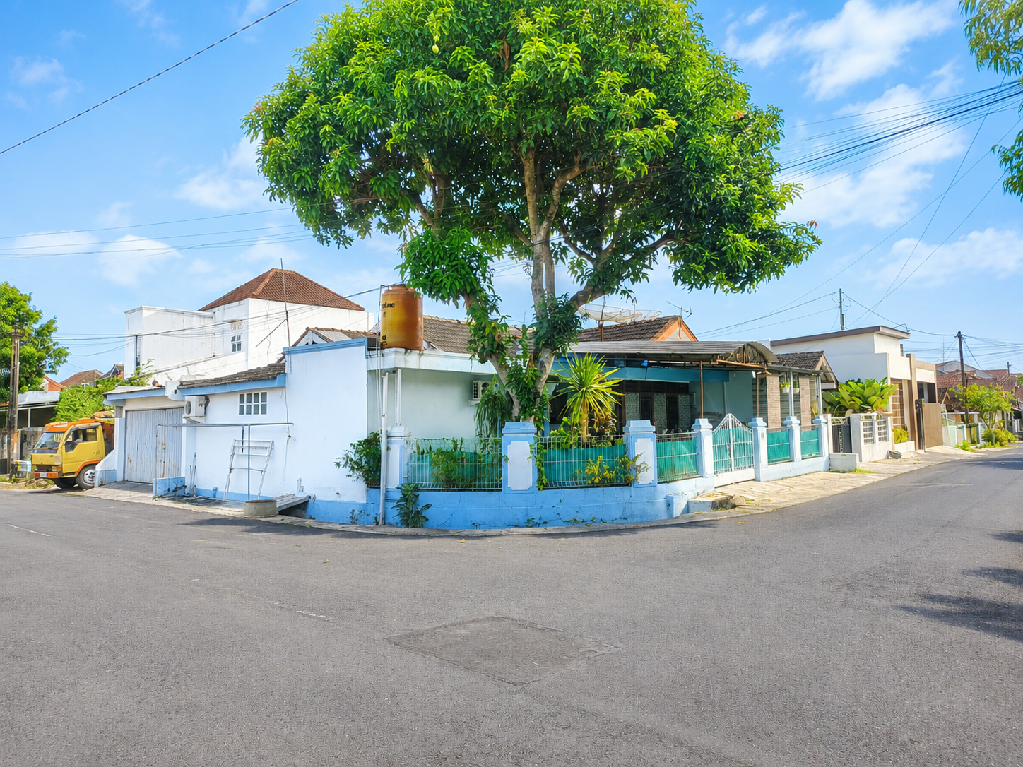 DIJUAL RUMAH DUA MUKA, HANYA DI TELUK PURWOKERTO SELATAN view 1