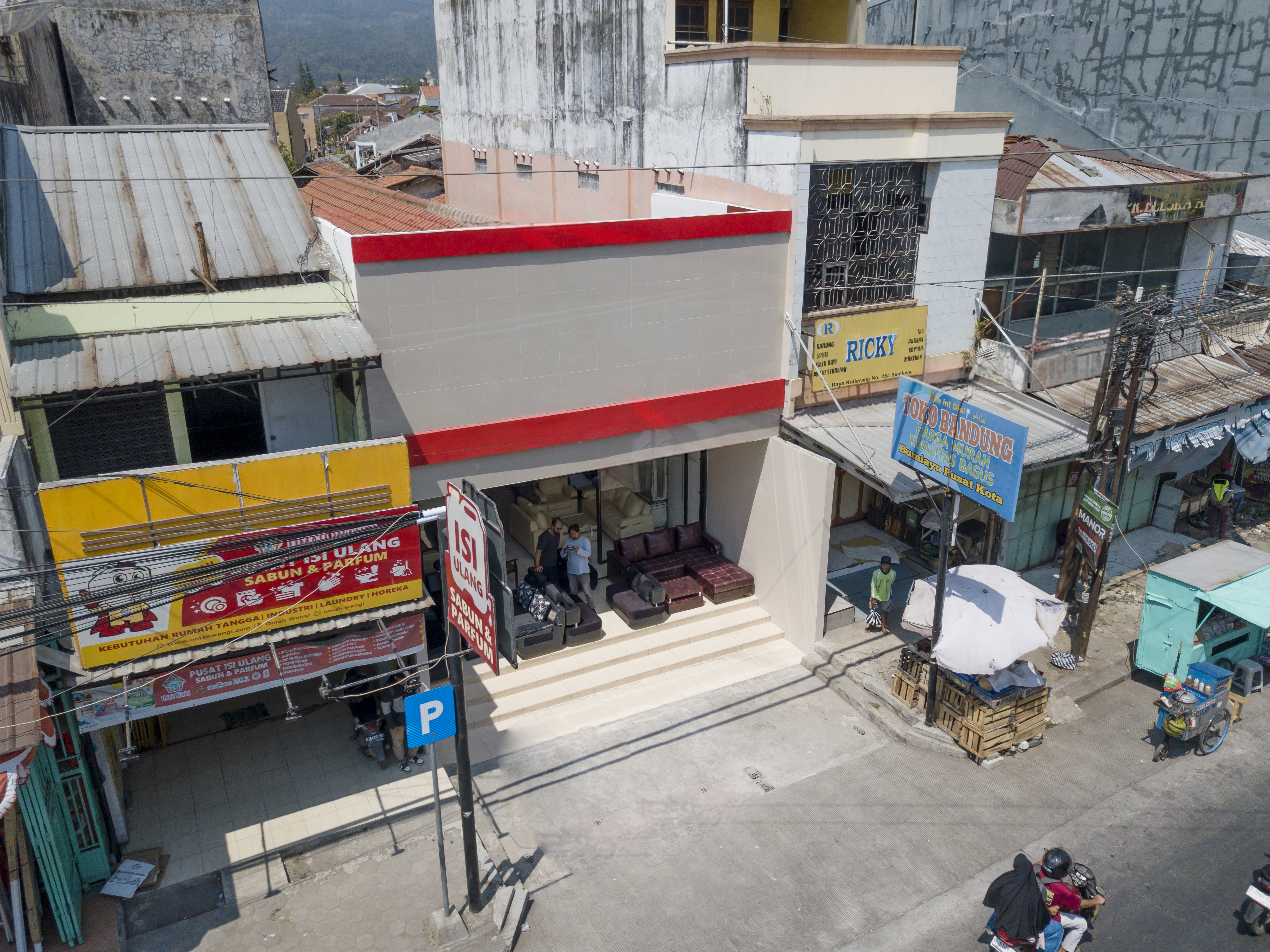 Dijual Ruko Super Strategis Komplek Pertokoan Dan Dipusat Keramaian Bumiayu - Jalur Padat
