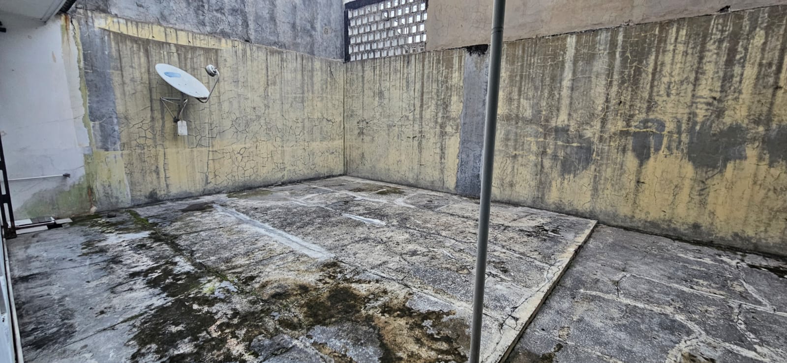 DISEWAKAN RUMAH DALAM PERUMAHAN – DEKAT GOR SATRIA view 8
