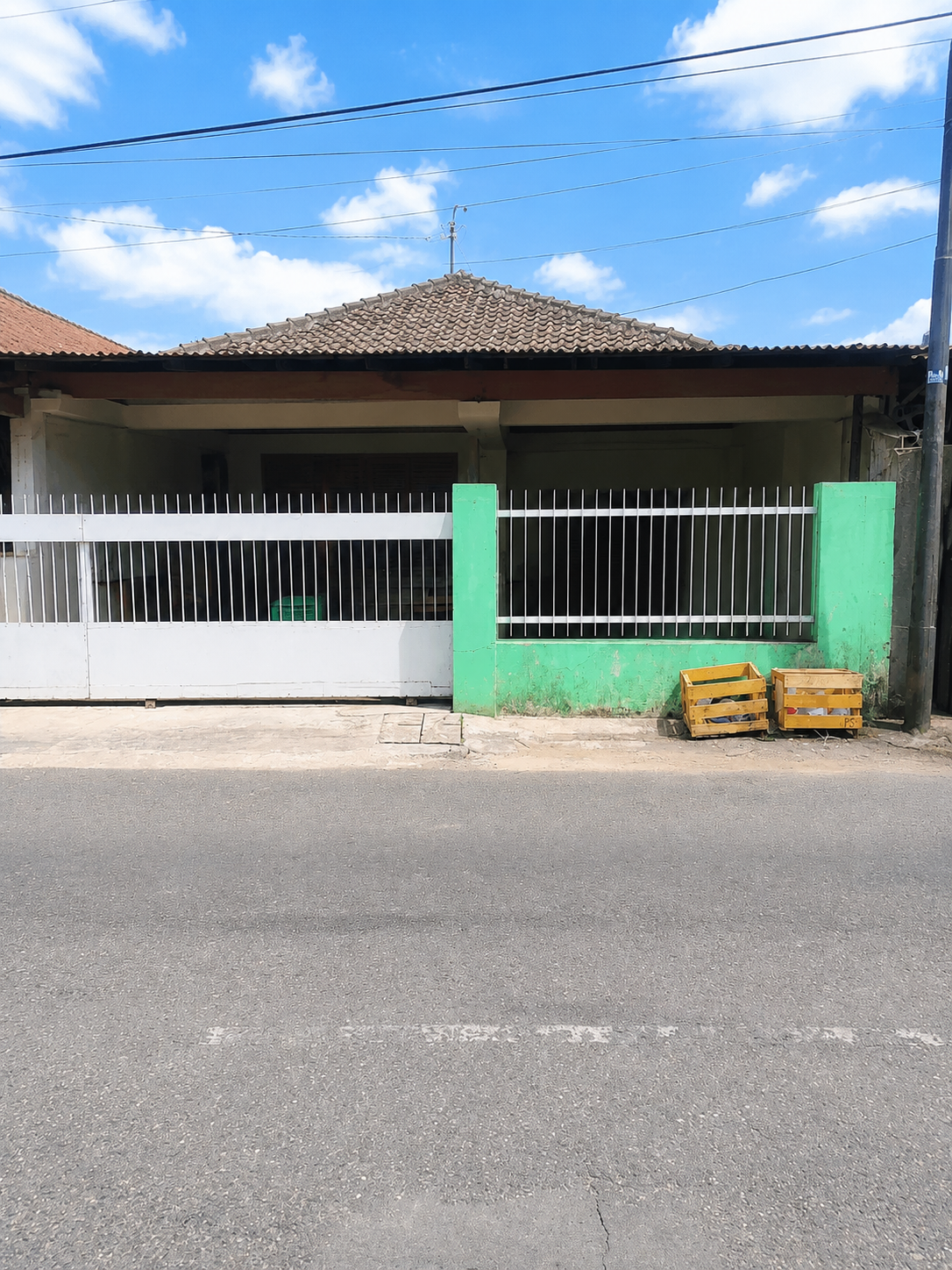  Dijual Rumah Selangkah ke Alun alun dan Rita mall Purwokerto - Cikebrok