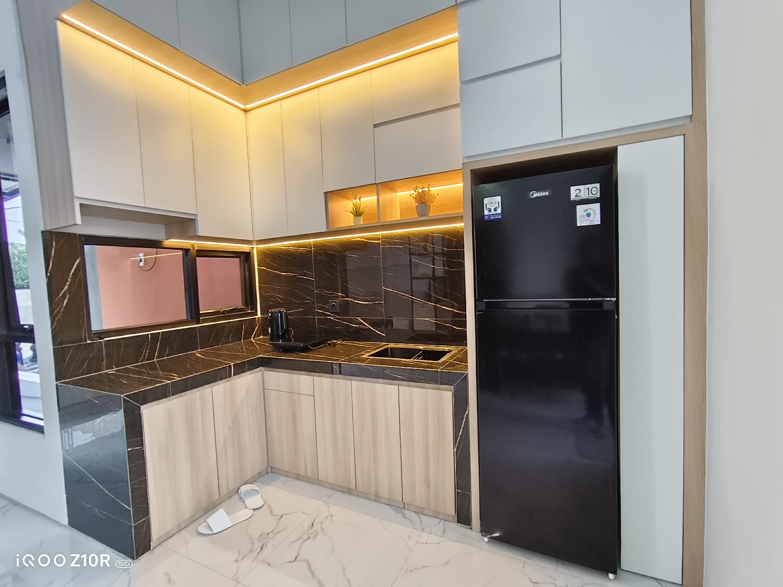 RUMAH DESAIN MODERN DI PURWOKERTO TIMUR 4 MENIT KE F.KEDOKTERAN UNSOED - Cassavida view 2