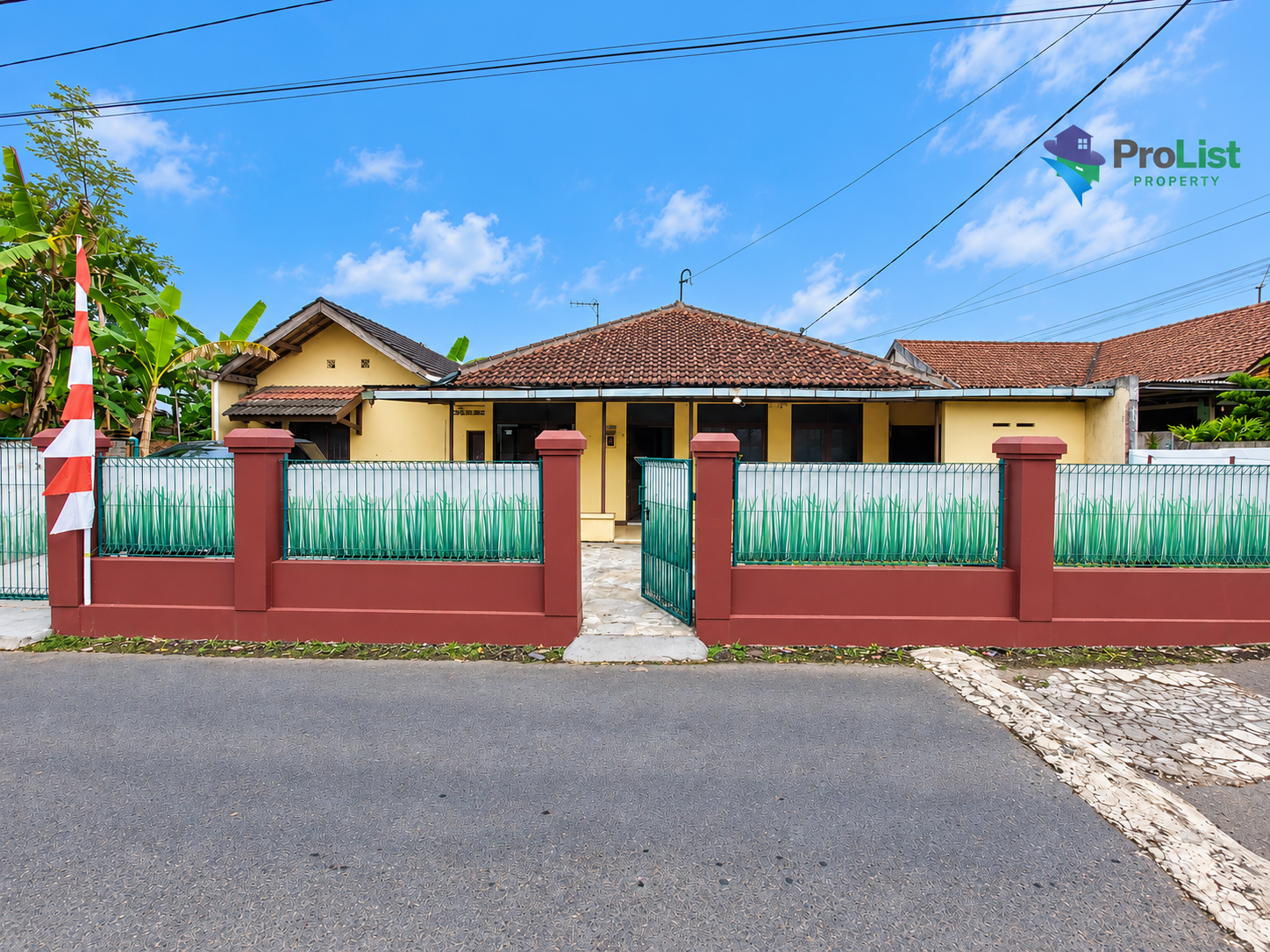Dijual Rumah Bangunan Jawa Halaman Luas Di Purwokerto Barat
