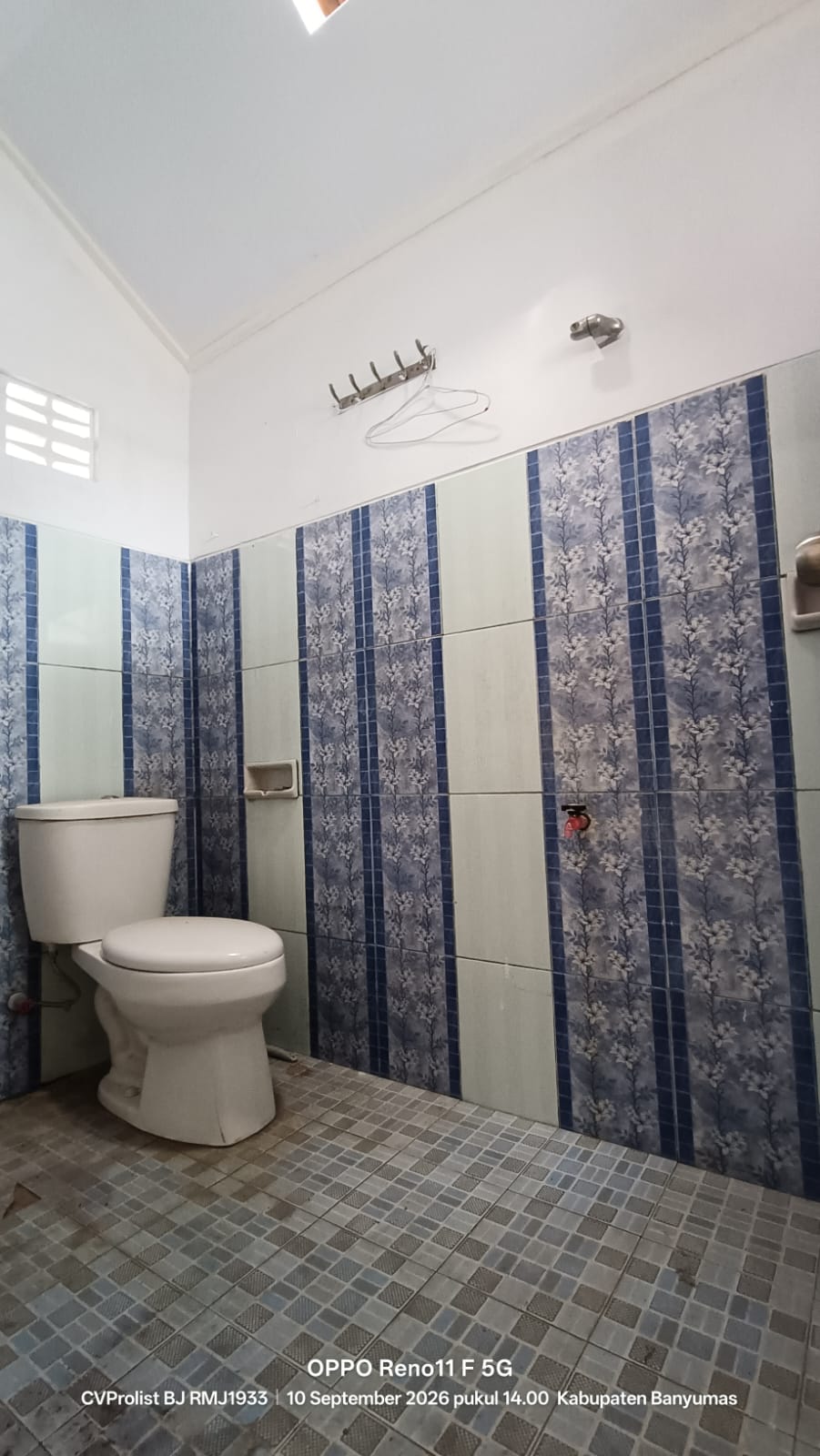  Dijual Rumah Besar Dan Halaman Luas Di Jalan Raya Bojongsari  Kembaran view 9