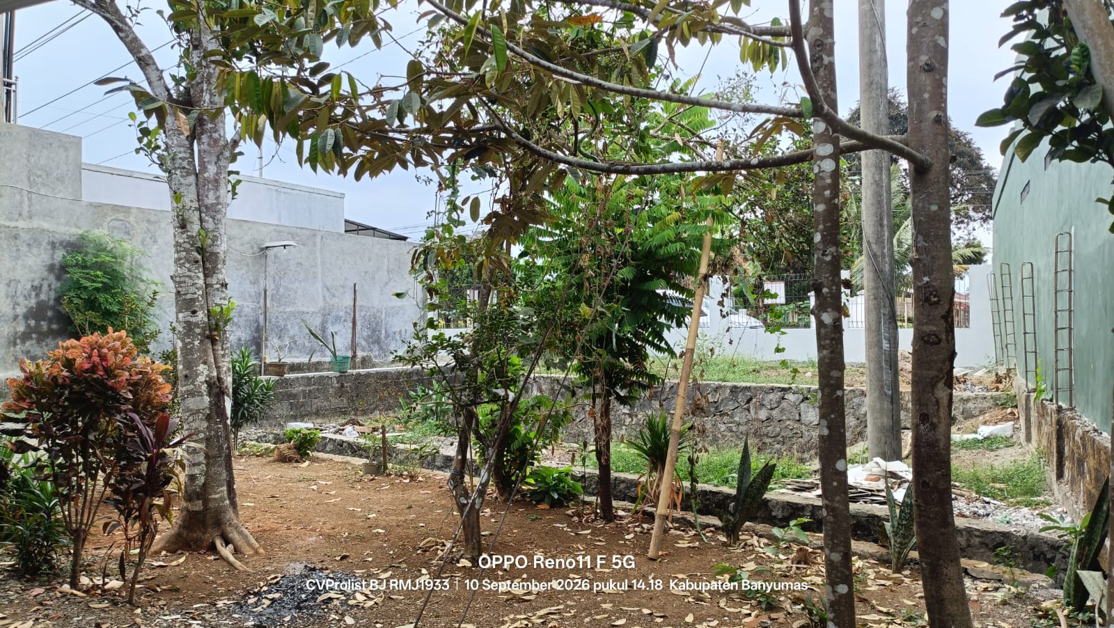 Dijual Rumah Besar Dan Halaman Luas Di Jalan Raya Bojongsari Kembaran view 21