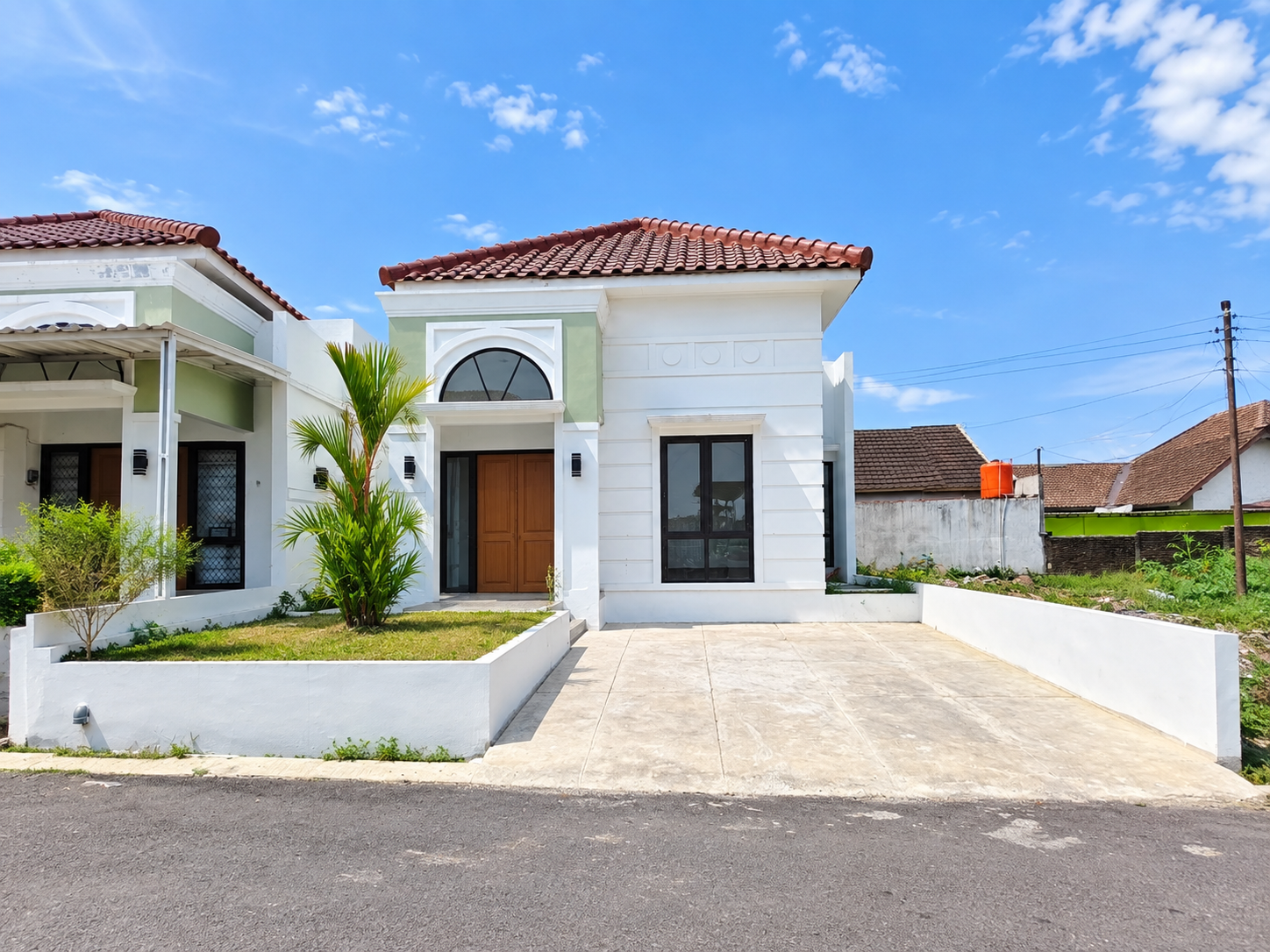 Rumah Bagus Dengan Halaman Belakang Purwokerto Utara - Karang Gintung view 2