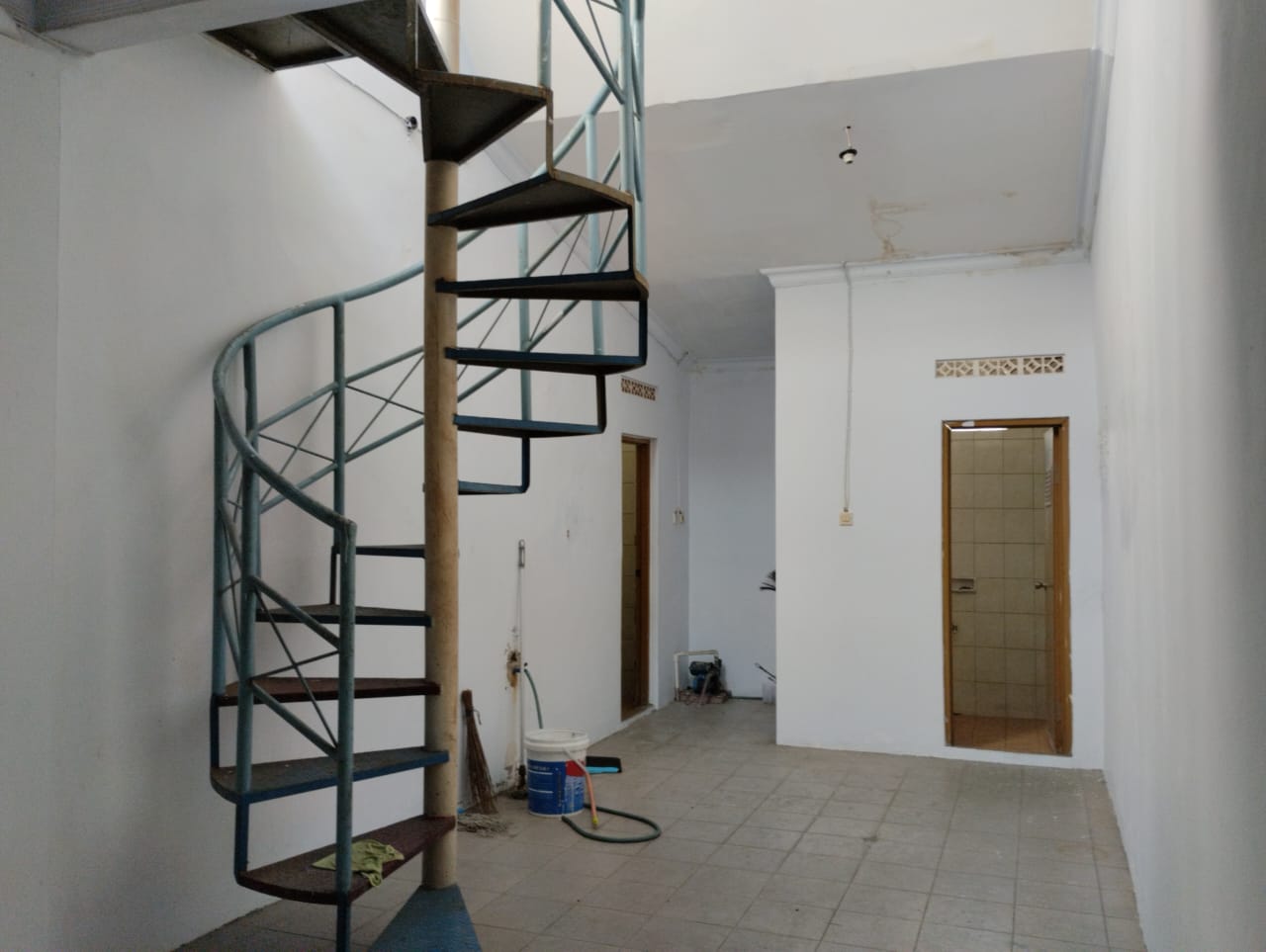 Disewakan Toko dan Kantor Siap Pakai Strategis 5 Menit Alun-alun Purbalingga view 19
