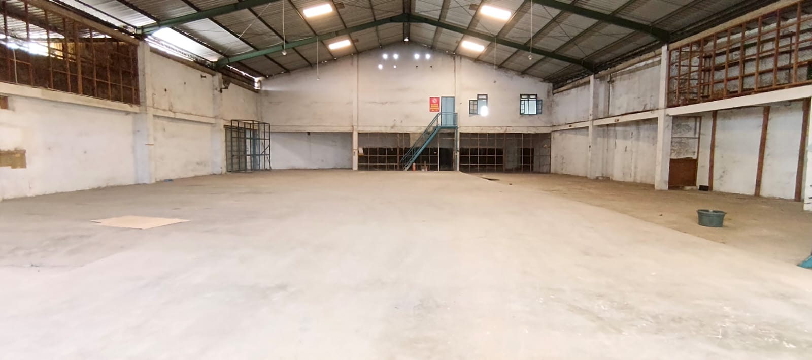 Sewa Gudang Strategis Purwokerto - Lokasi Kota, Siap Pakai, Lantai Cor - Marta view 1