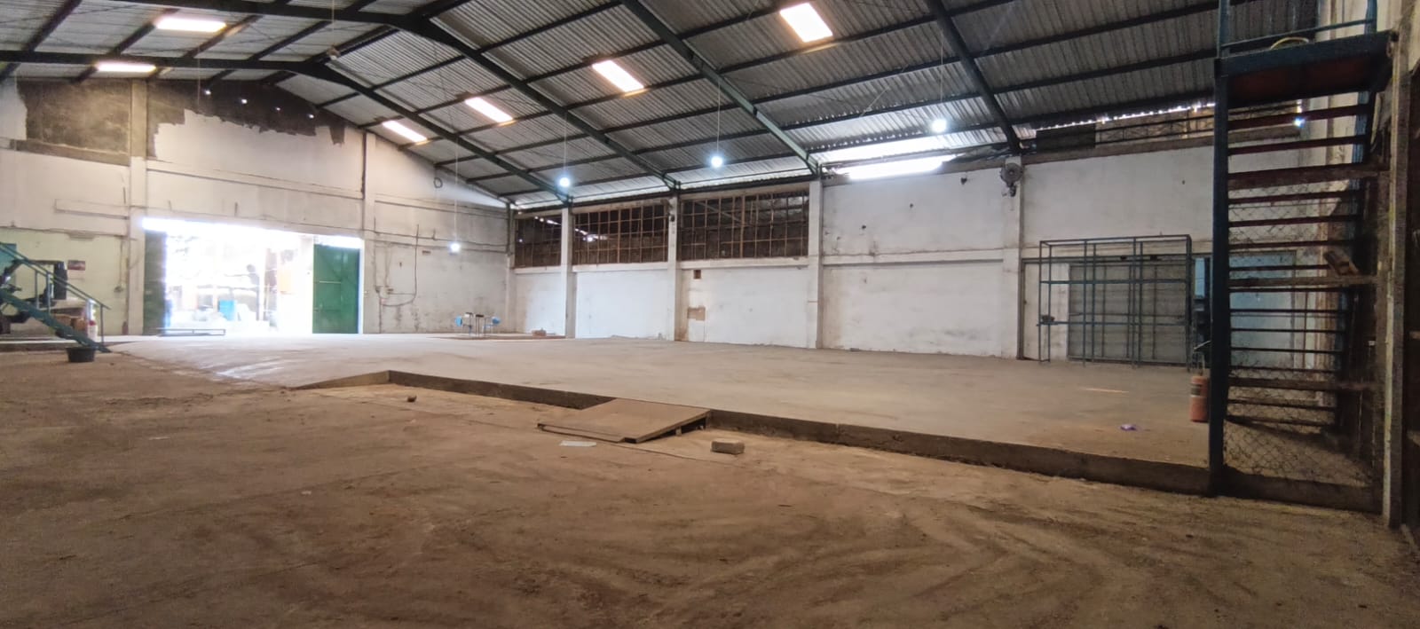 Sewa Gudang Strategis Purwokerto - Lokasi Kota, Siap Pakai, Lantai Cor - Marta view 6