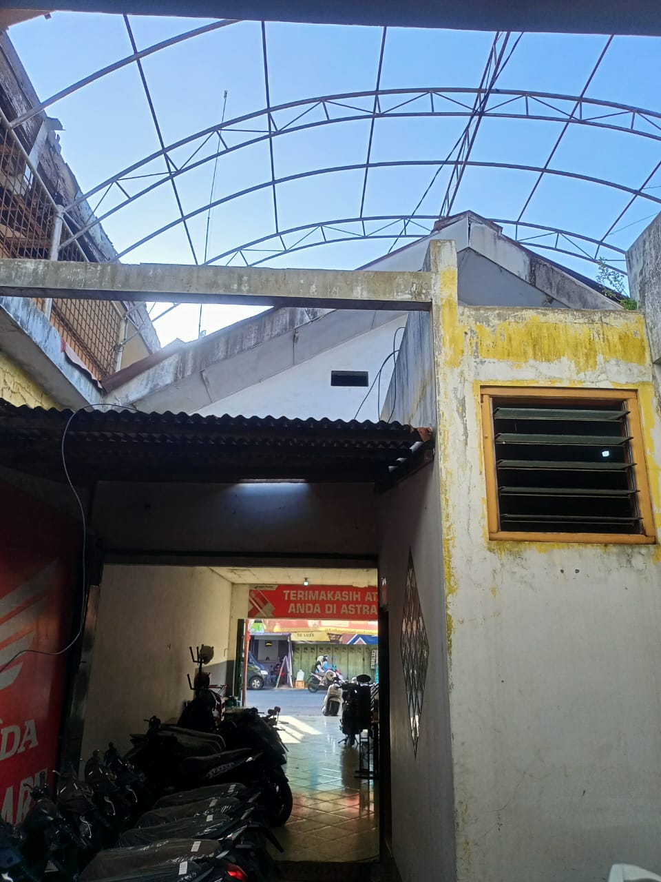 Dijual Ruko Strategis Kroya Ex Showroom Motor view 8