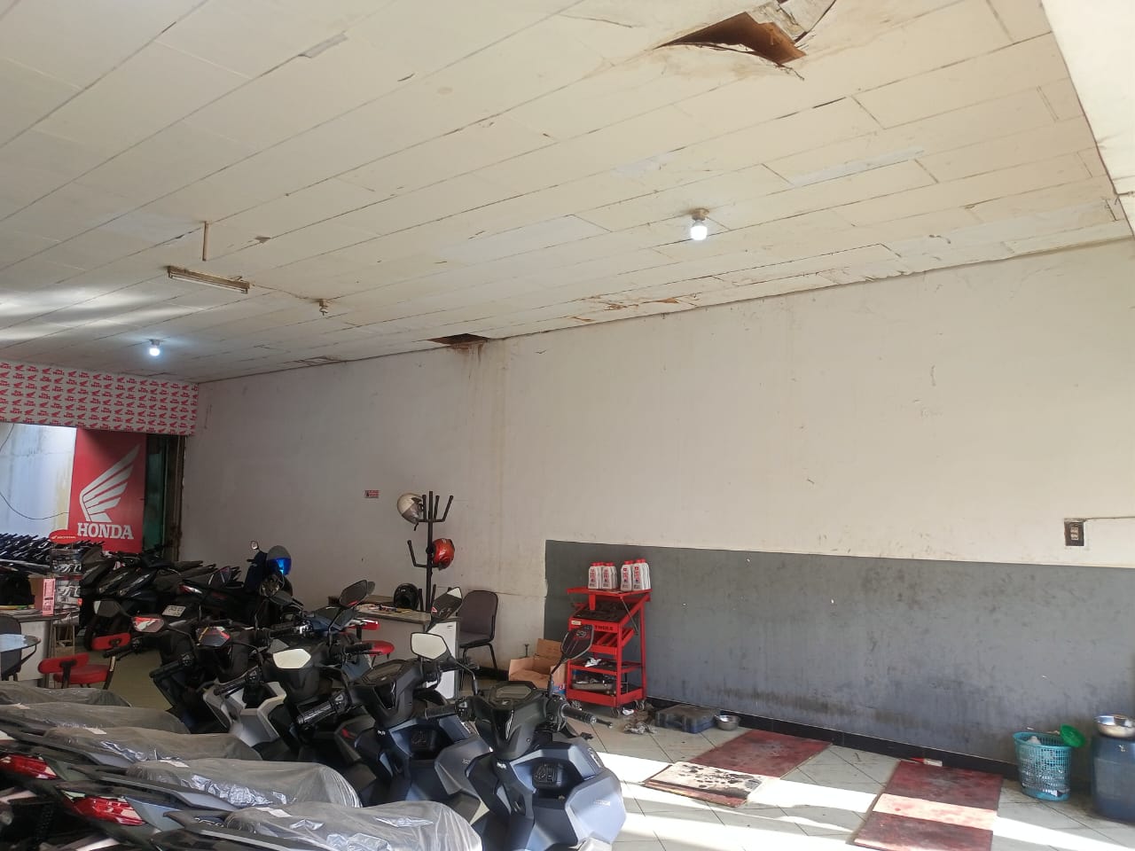 Dijual Ruko Strategis Kroya Ex Showroom Motor view 9