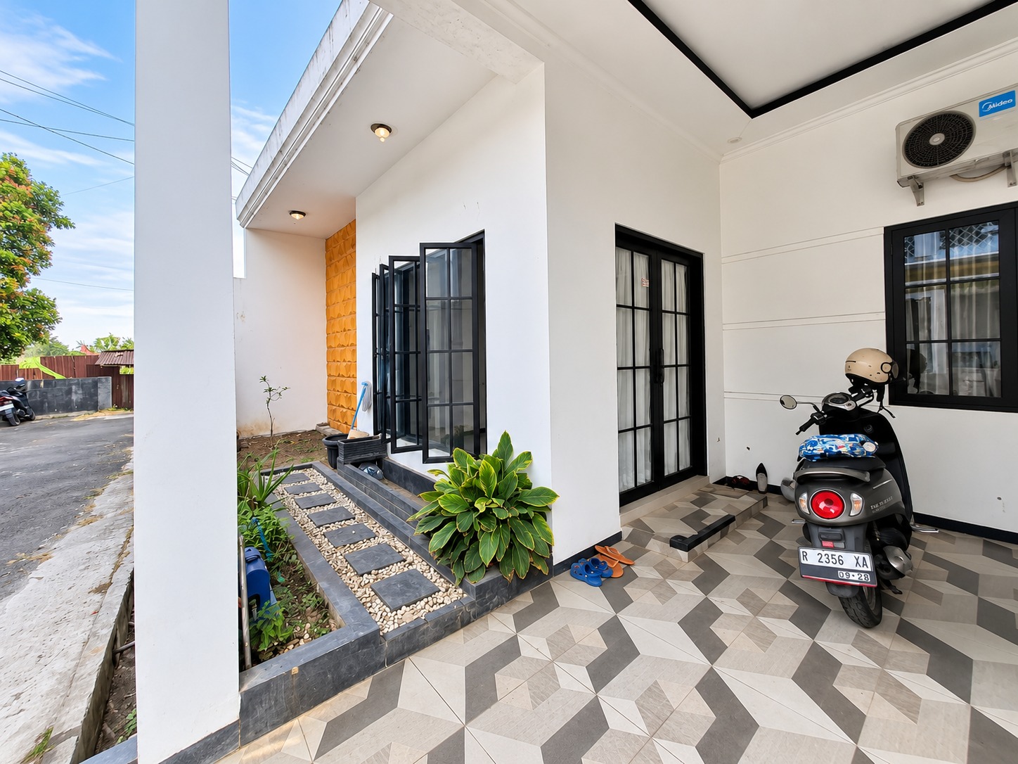  DIJUAL Rumah Tengah Kota Dekat Sekolah Telkom Purwokerto - Sidodadi Pancurawis  view 2