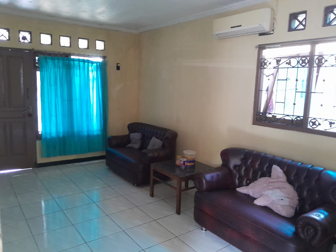 Dijual Rumah Rapi Bonus Furnished Strategis Pinggir Jalan Purwokerto Selatan - Karang Klesem view 4