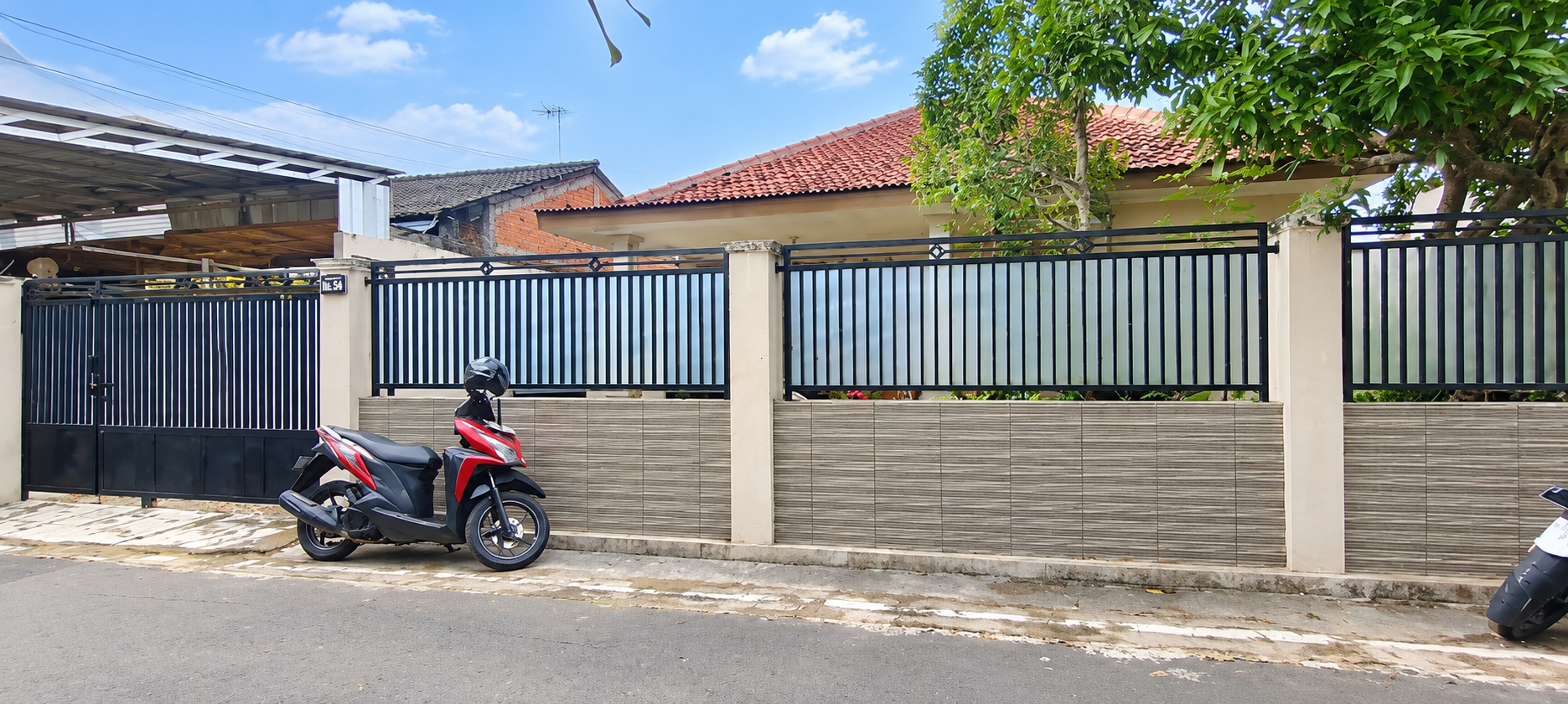 DIJUAL RUMAH 21 UBIN HALAMAN LUAS, KEDUNGUTER BANYUMAS view 1