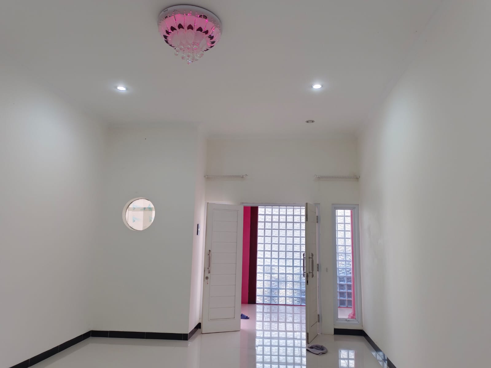 Disewakan Rumah Bonus AC One Hate System Area Purwokerto Timur - Graha view 3