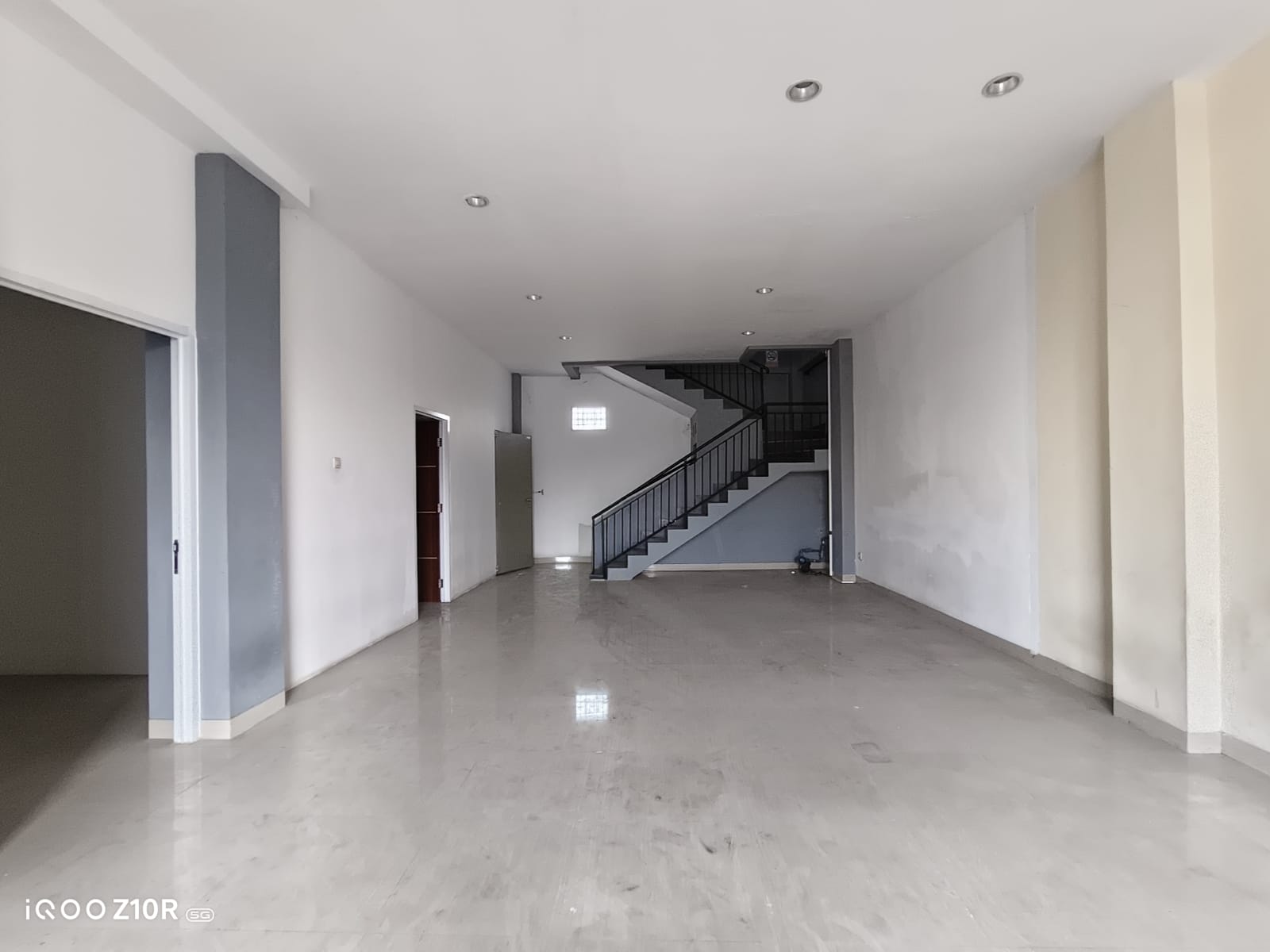 Disewakan Ruko Bangunan Luas Area Perkantoran Purwokerto Selatan - Berkoh view 3