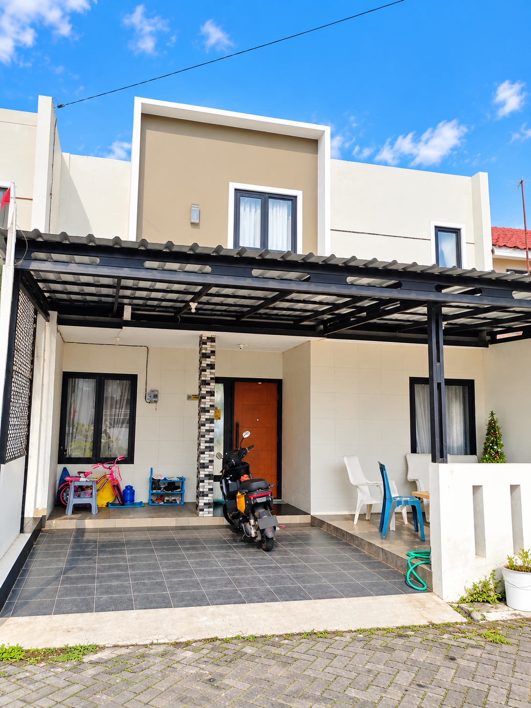 Rumah Modern Minimalis One Gate 3 Menit Kampus Unwiku - Safira view 1