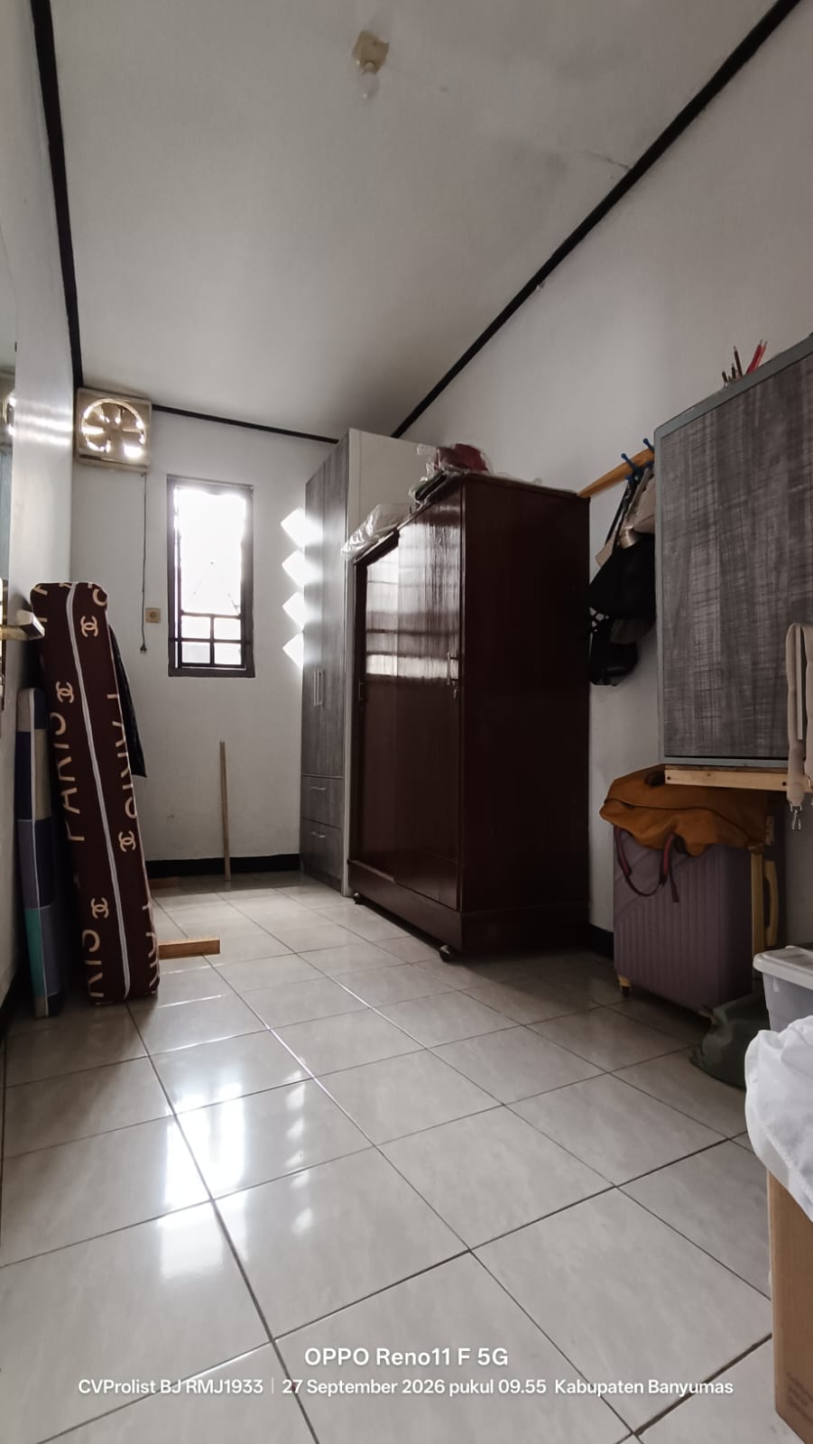 DIJUAL RUMAH HOOK 2 LANTAI, 2 MENIT KANTOR POS PURWOKERTO - Kali view 12