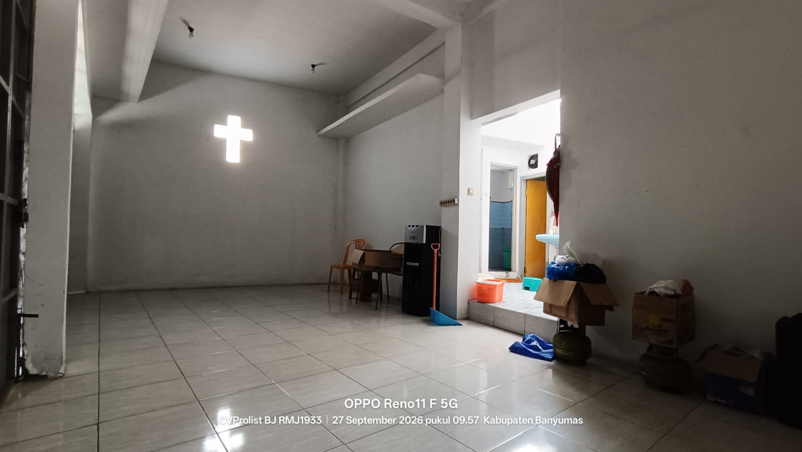  DIJUAL RUMAH HOOK 2 LANTAI, 2 MENIT KANTOR POS PURWOKERTO - Kali view 14