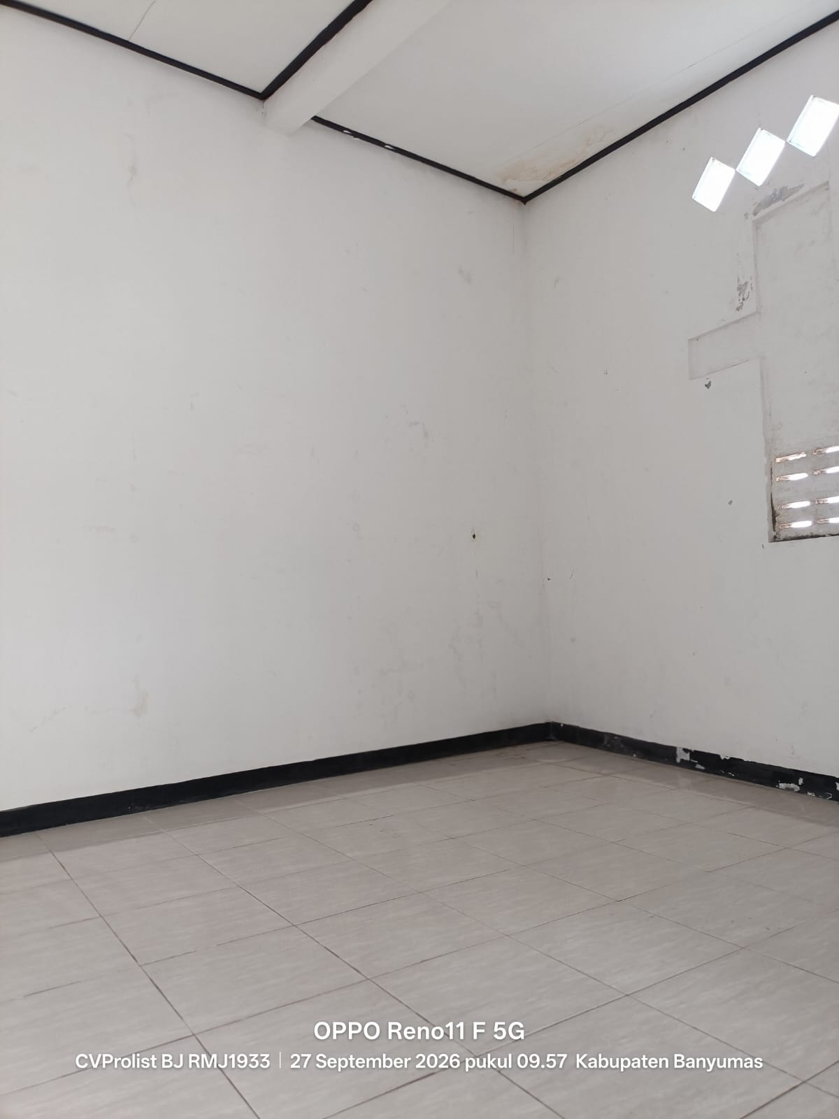  DIJUAL RUMAH HOOK 2 LANTAI, 2 MENIT KANTOR POS PURWOKERTO - Kali view 16