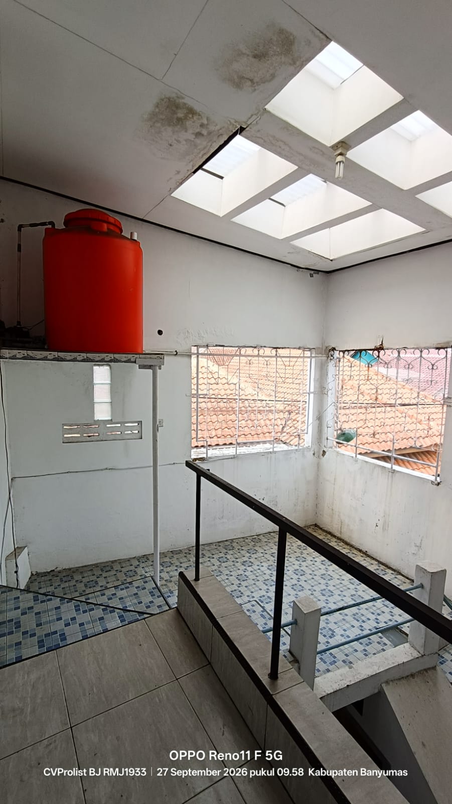  DIJUAL RUMAH HOOK 2 LANTAI, 2 MENIT KANTOR POS PURWOKERTO - Kali view 19