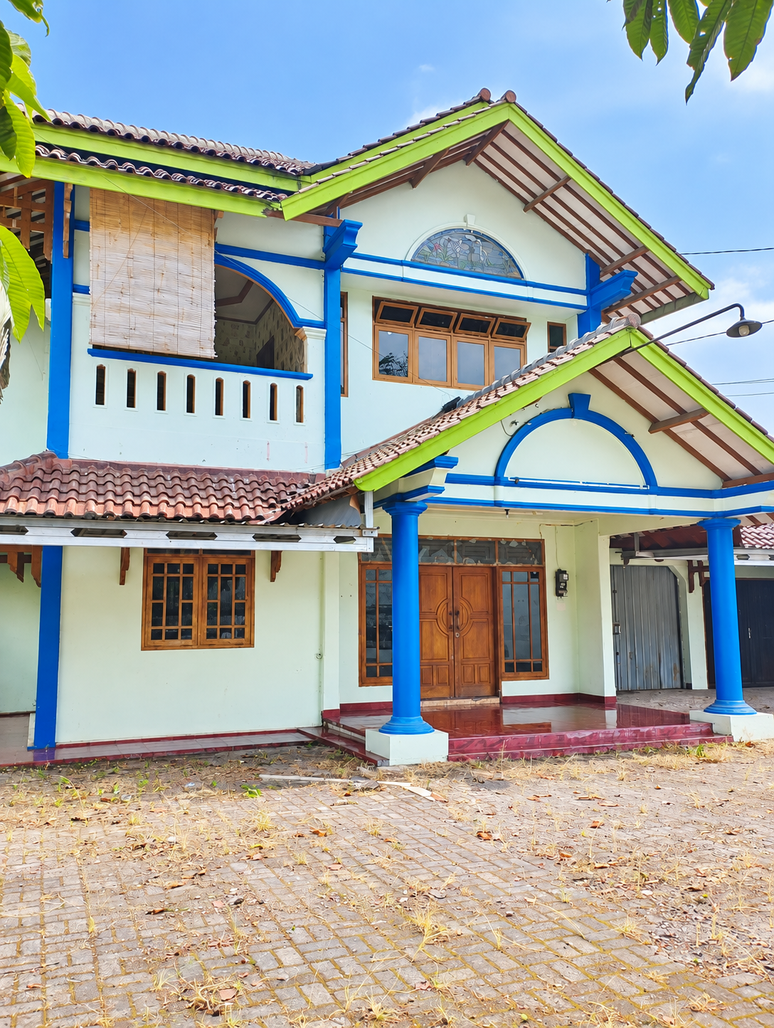 RUMAH SEWA BERGAYA KLASIK TROPIS 7 KAMAR, BANCARKEMBAR PURWOKERTO UTARA view 1