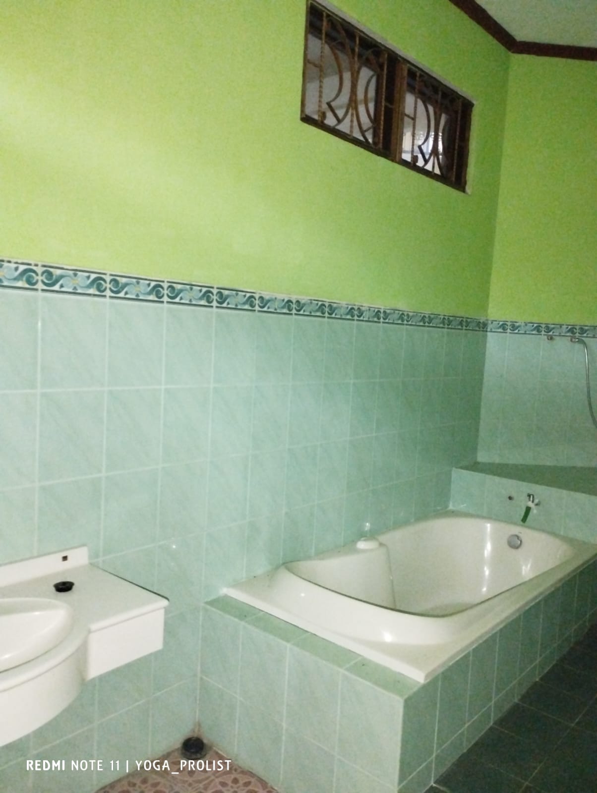 RUMAH SEWA BERGAYA KLASIK TROPIS 7 KAMAR, BANCARKEMBAR PURWOKERTO UTARA view 13