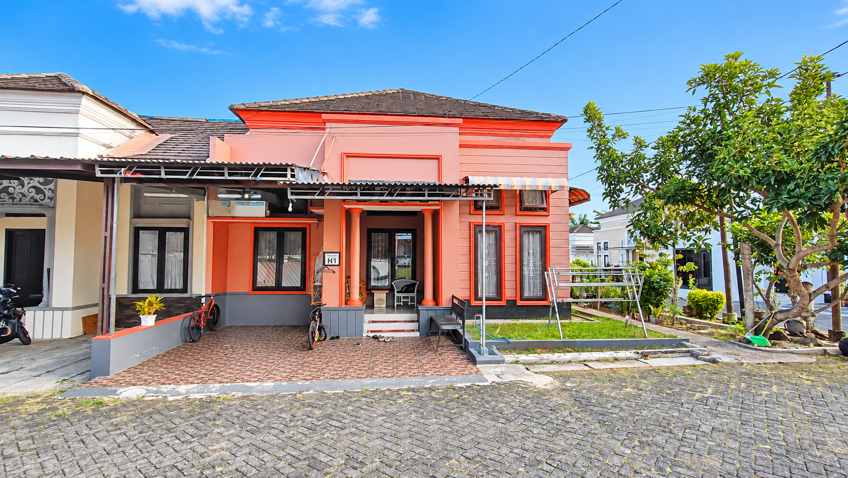 Dijual Cepat Rumah Hook Di Perumahan Purwokerto Utara - Estate