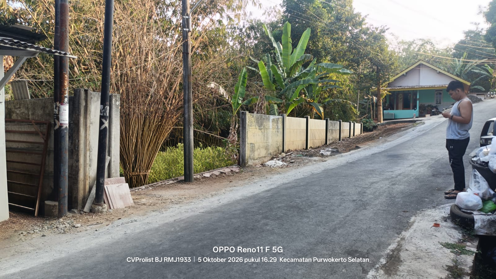 Dijual Tanah Akses Mobil Di Karangklesem view 2