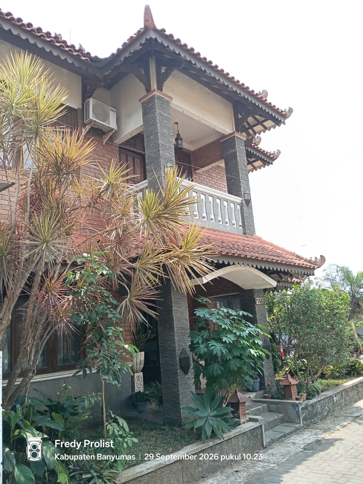 Dijual Rumah Estetis Semi Furnished Ornamen Adat Jawa Di Purwokerto view 3