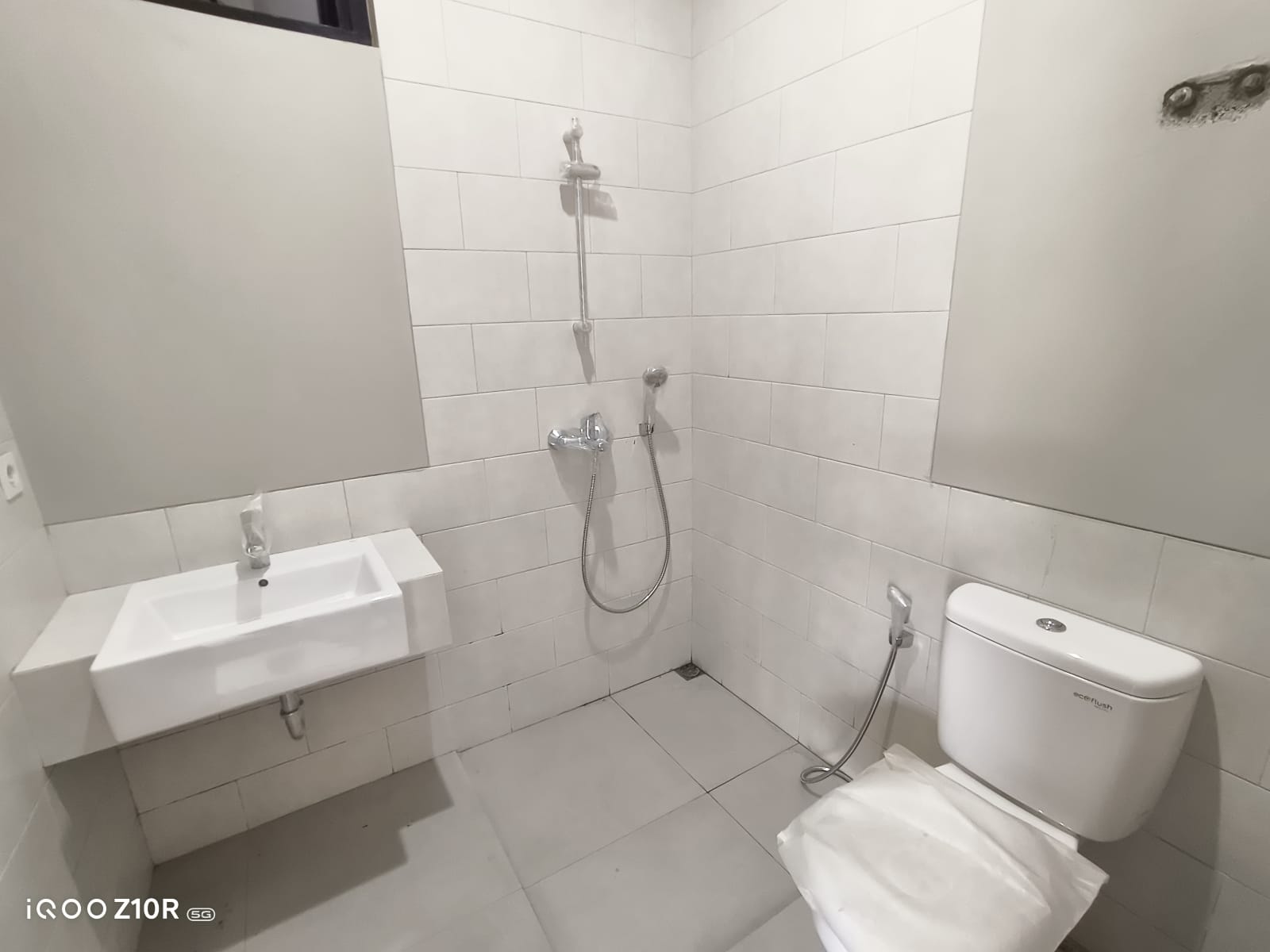 6 RUMAH MINIMALIS 3 KAMAR LINGKUNGAN ELITE PURWOKERTO UTARA - RAFFLES view 10