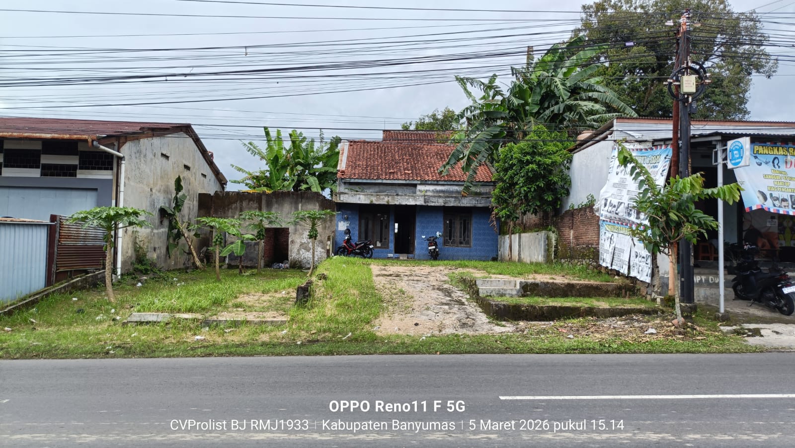 Disewakan Rumah Stategis Pinggir Jalan Karanglewas