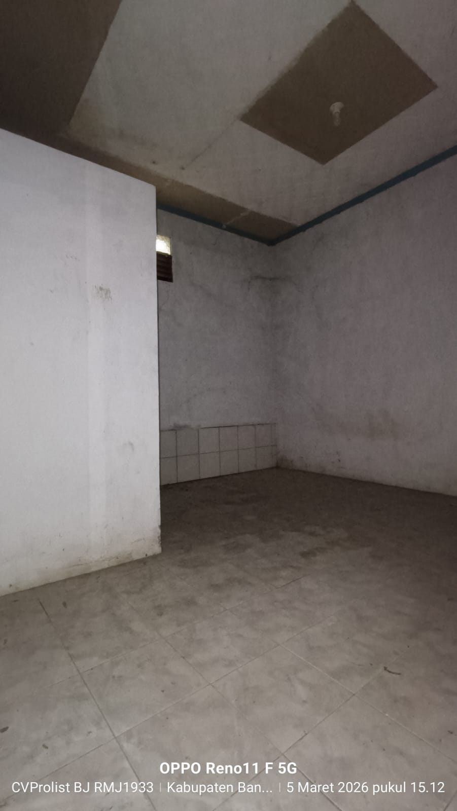 Disewakan Rumah Stategis Pinggir Jalan Karanglewas view 4