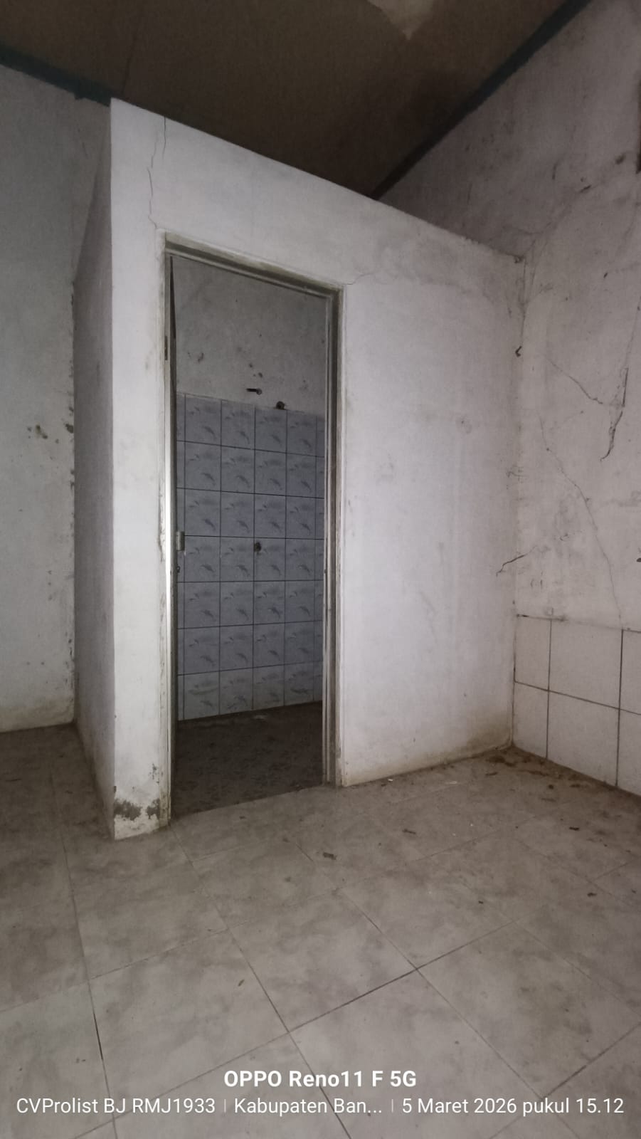 Disewakan Rumah Stategis Pinggir Jalan Karanglewas view 8