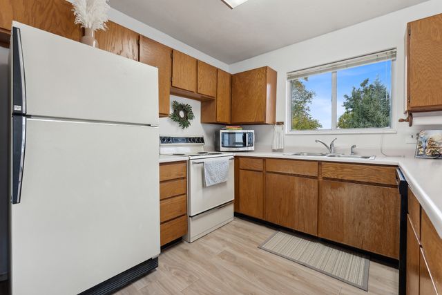 21 E 925 S, Farmington_HDR009
