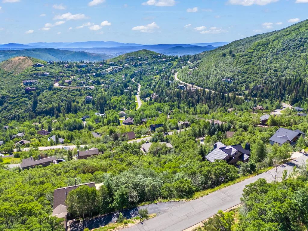 DJI_20240703095800_0092_D