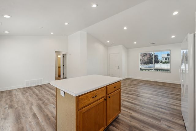 1346 N 2200 W_HDR008