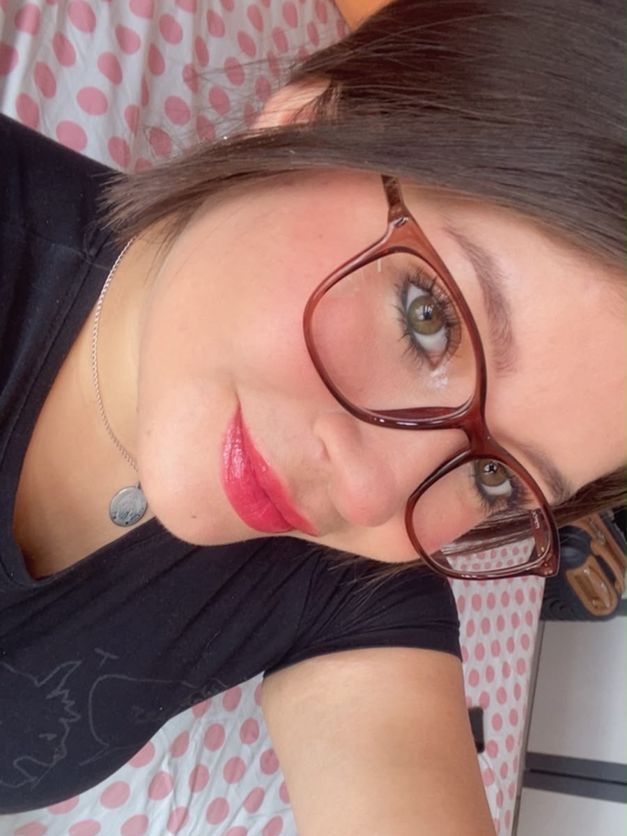Sharon Isabella Tello Ríos, impulsadora de ventas en Quito