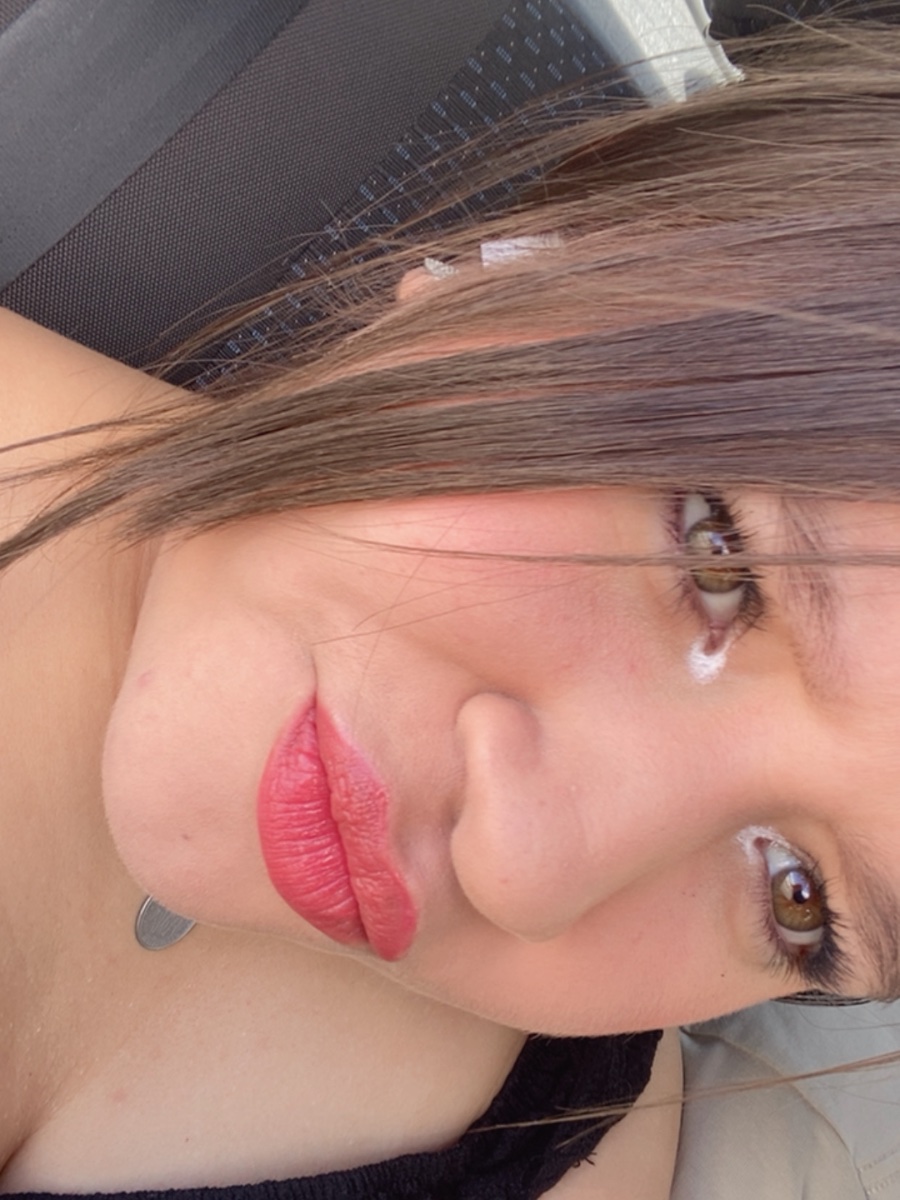 Sharon Isabella Tello Ríos, impulsadora de ventas en Quito