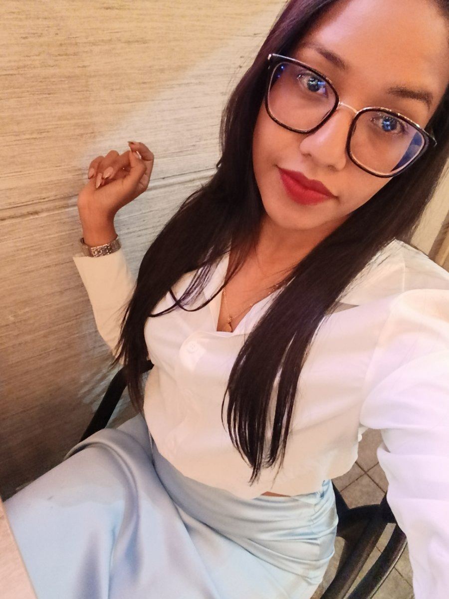 Aliani Catherine Veloz Sumoza, impulsadora de ventas en Manta