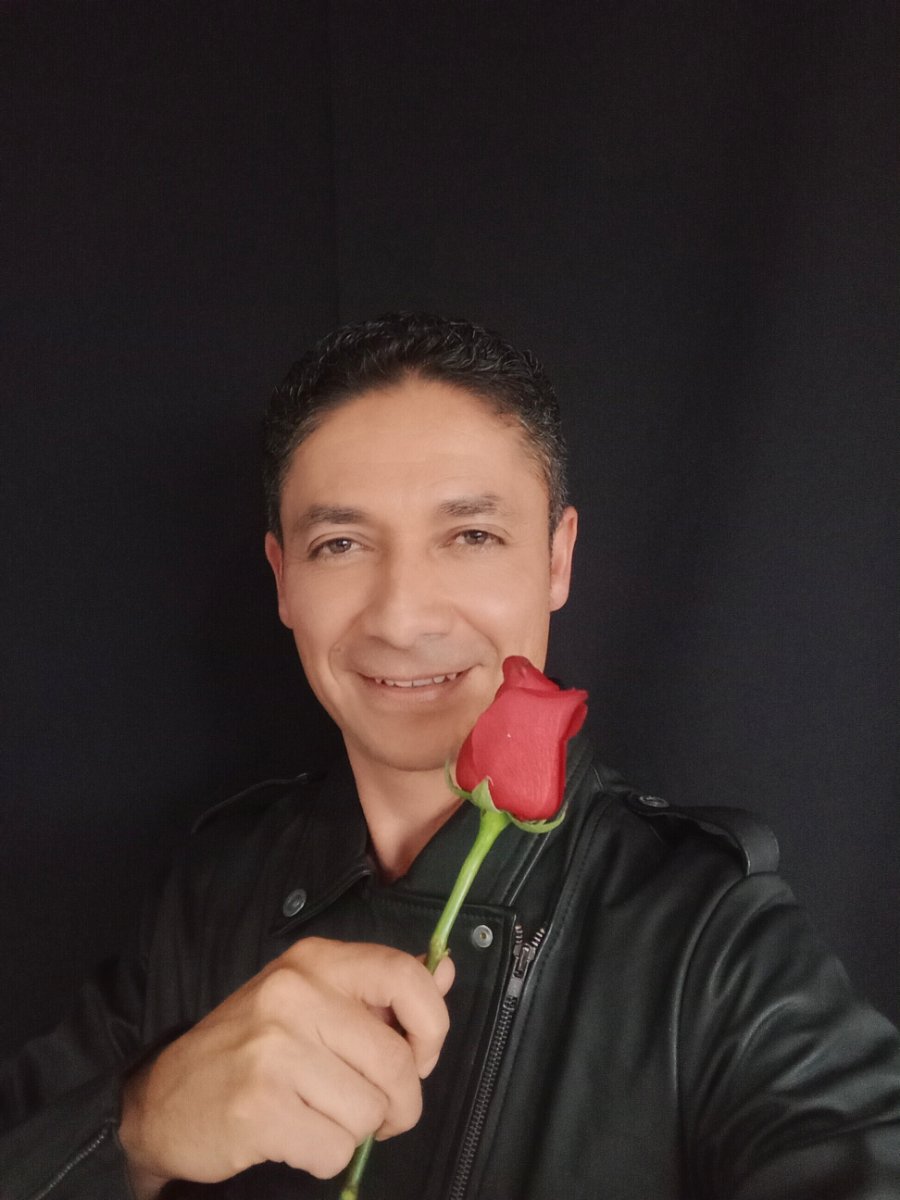Foto de LUIS SAAVEDRA