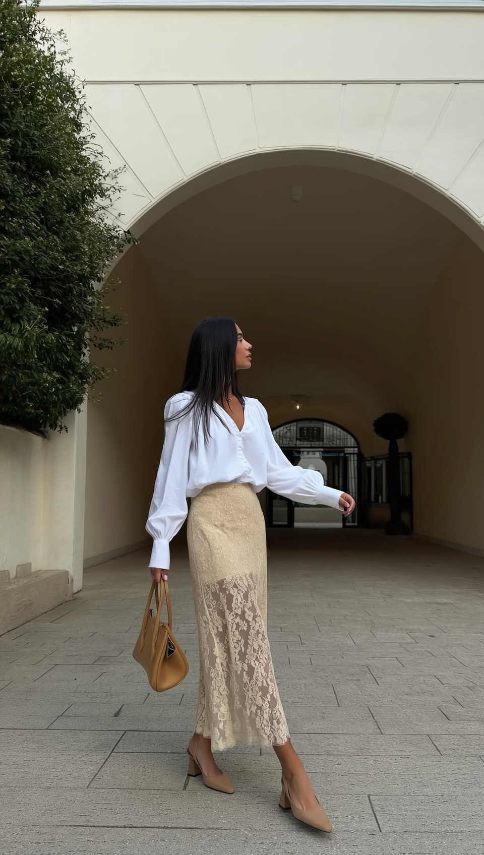 地面にお花 - Before