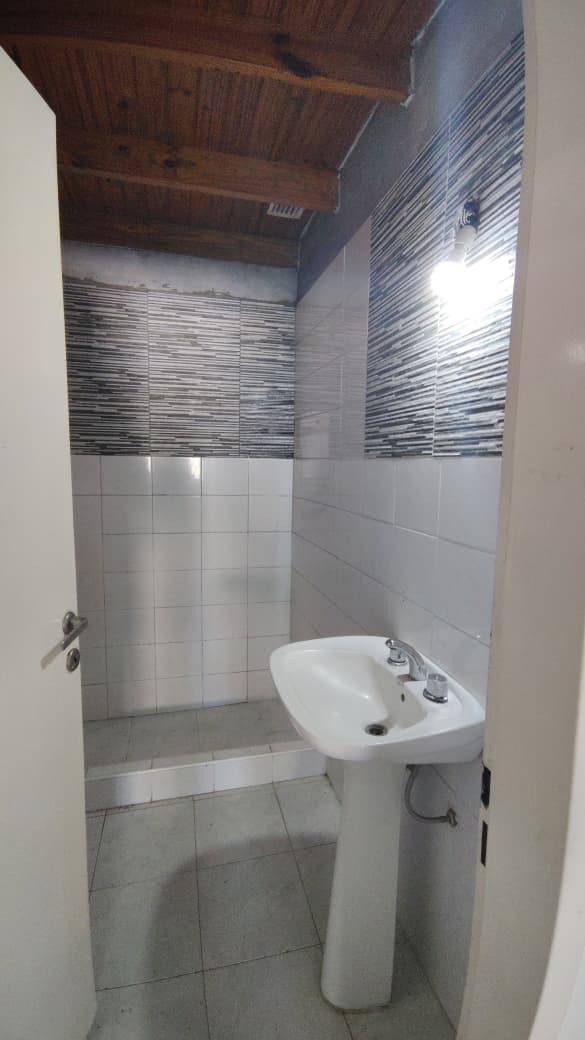 Venta - Casa en Cesario Bernaldo de Quirós 1996, Ituzaingó - Foto 4