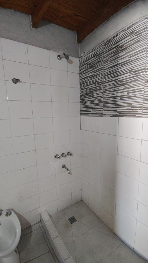 Venta - Casa en Cesario Bernaldo de Quirós 1996, Ituzaingó - Foto 5