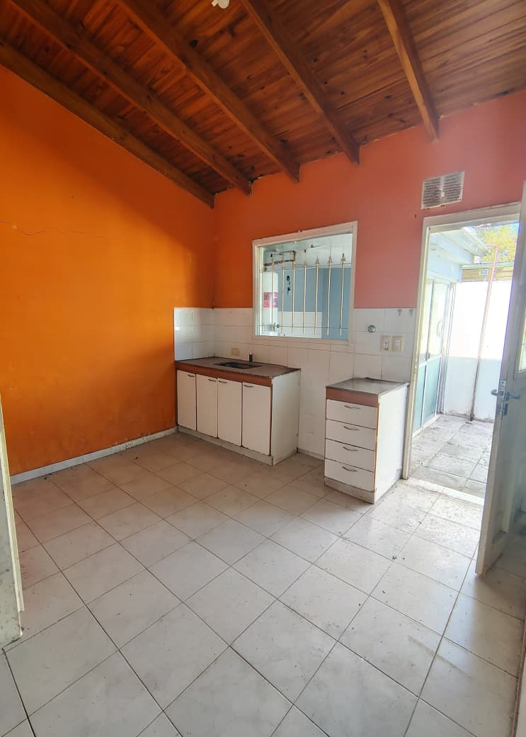 Venta - Casa en Cesario Bernaldo de Quirós 1996, Ituzaingó - Foto 8
