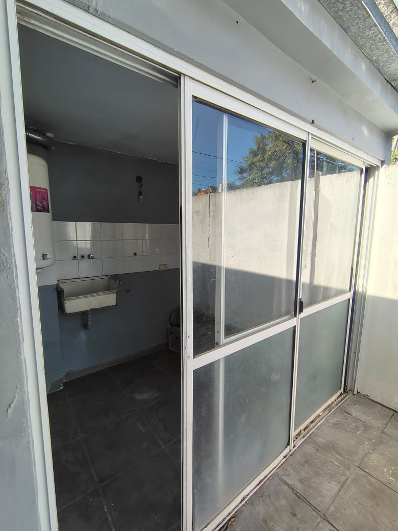 Venta - Casa en Cesario Bernaldo de Quirós 1996, Ituzaingó - Foto 11