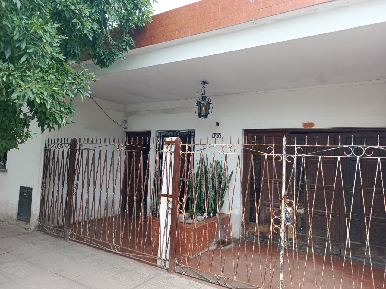 Venta - Casa en Juan Bautista Alberdi 1387, San Antonio de Padua - Foto 1